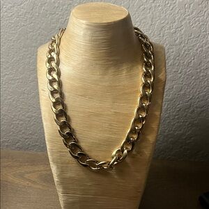 Elegant Gold Chain Necklace